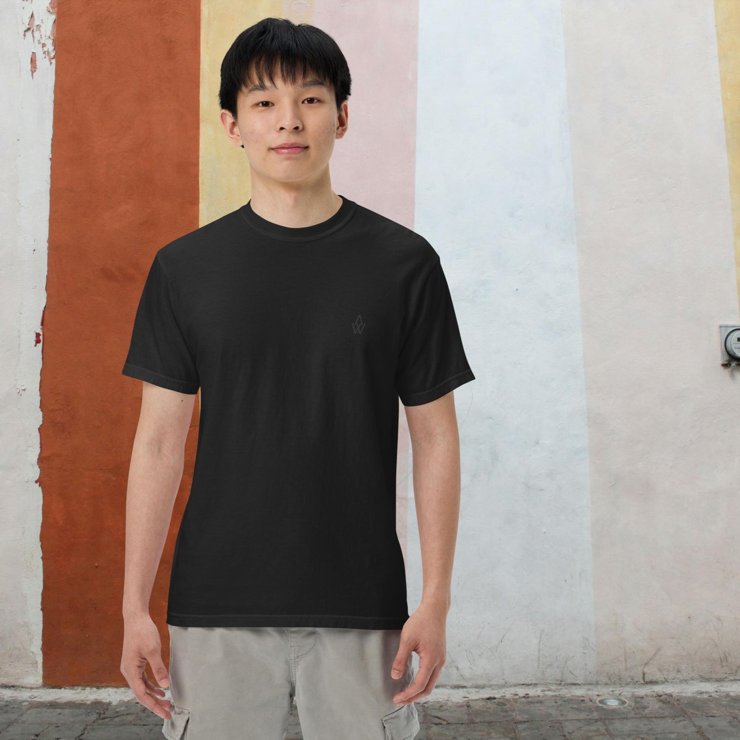 Unisex t-shirt pattern with a loose and boxy fit