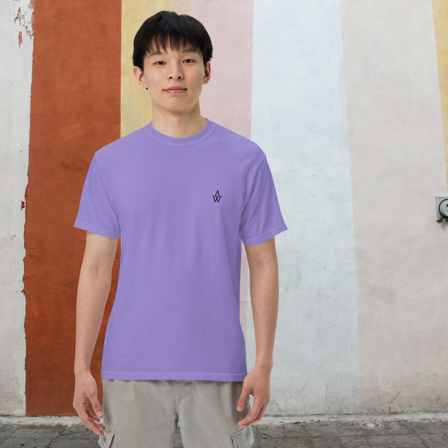 Unisex t-shirt pattern with a loose and boxy fit