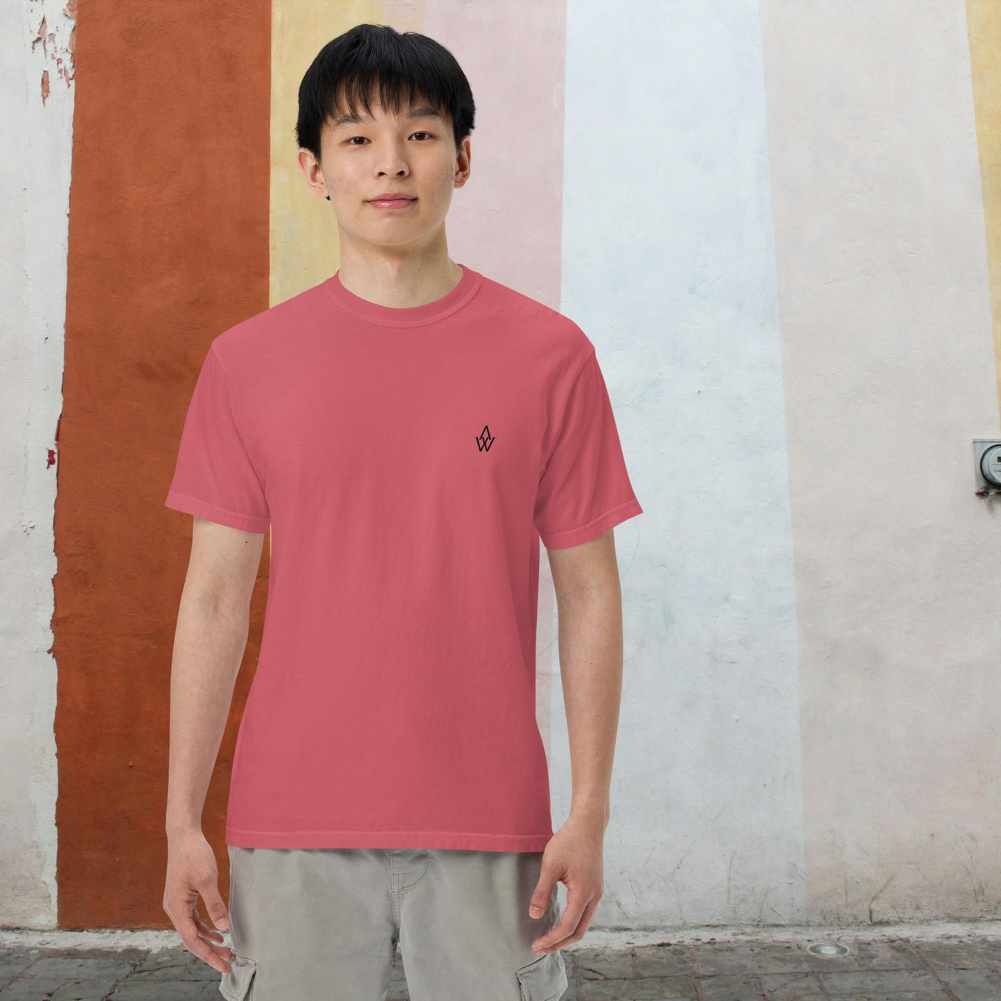 Unisex t-shirt pattern with a loose and boxy fit